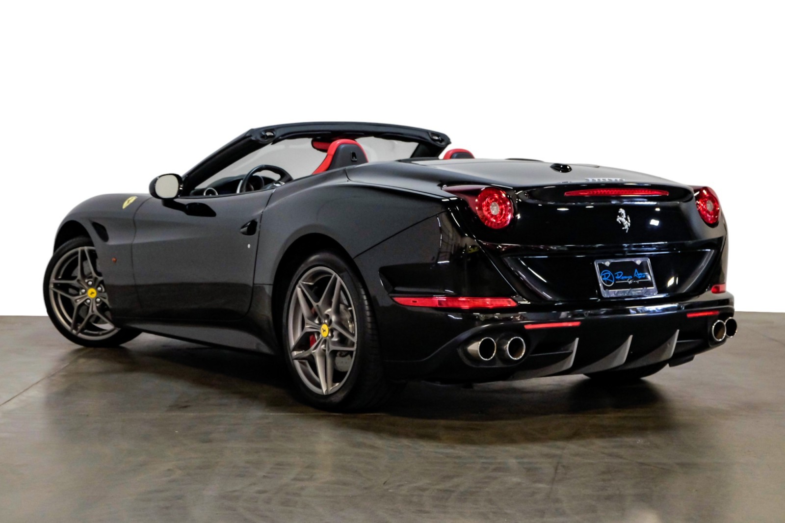 2015 Ferrari California T Convertible MagneRide HiFiSound Shields 20Forged 13