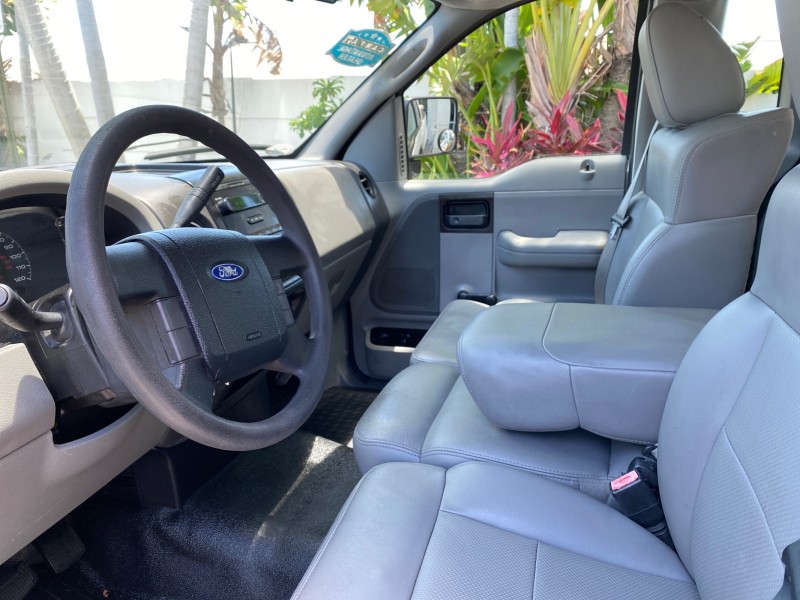 2005 Ford F-150 PU STX LOW MILES 18,931 in , 