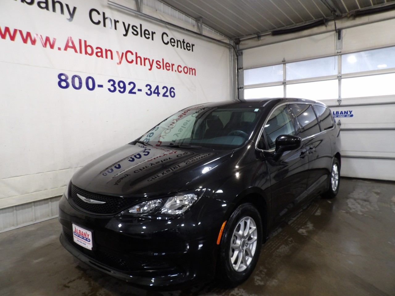 View vehicle photo 3