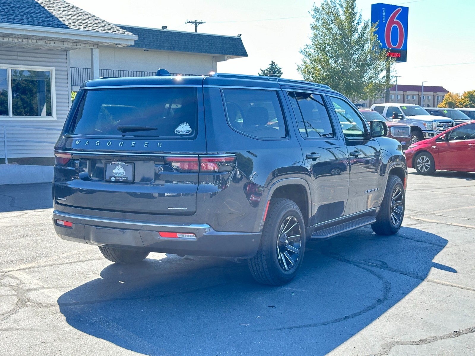 2022 Jeep Wagoneer Series I 6