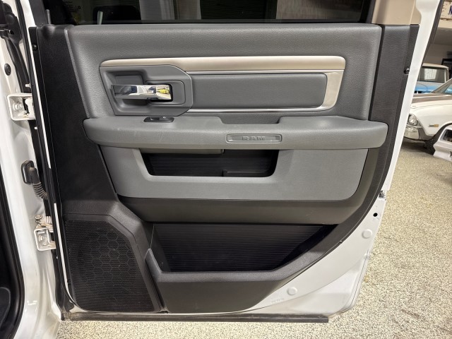 2020 Ram 1500 Classic SLT 4WD 5.7L-V8 in ,