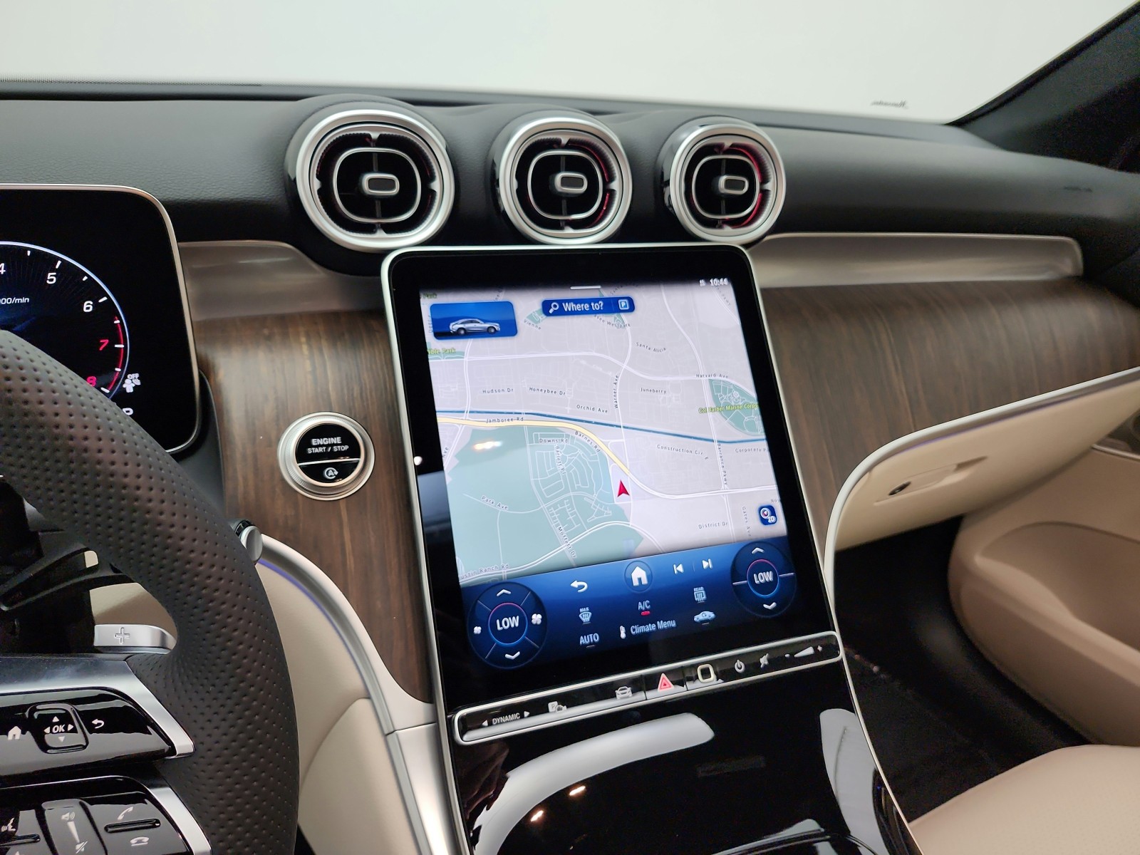 New 2027 Graphite Grey Metallic Mercedes-Benz GLC 300 4MATIC® Coupe image 10