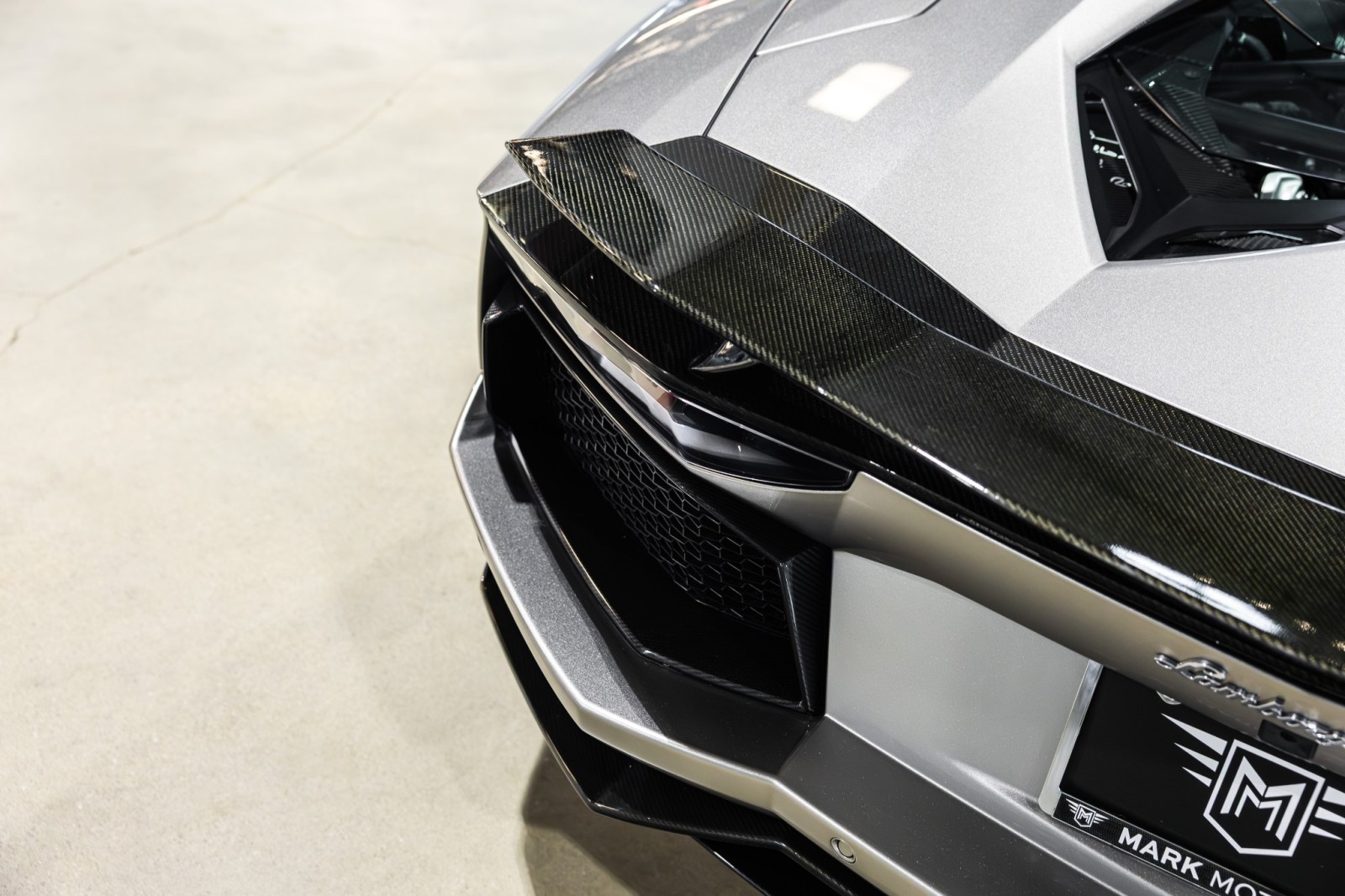 Used Car 2014 Lamborghini Aventador  Roadster - Grigio Antares Metallic - Transparent Engine Bonnet - Sensonum Sound System For Sale Under $440,000 In Boerne, Texas