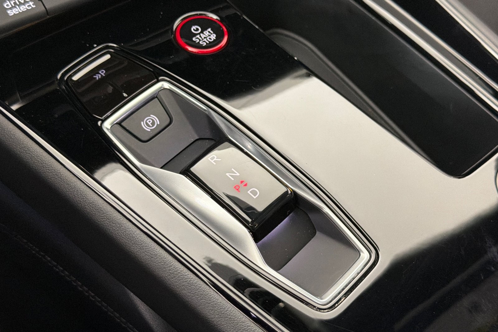 Used 2024 Ibis White Audi Prestige quattro image 20