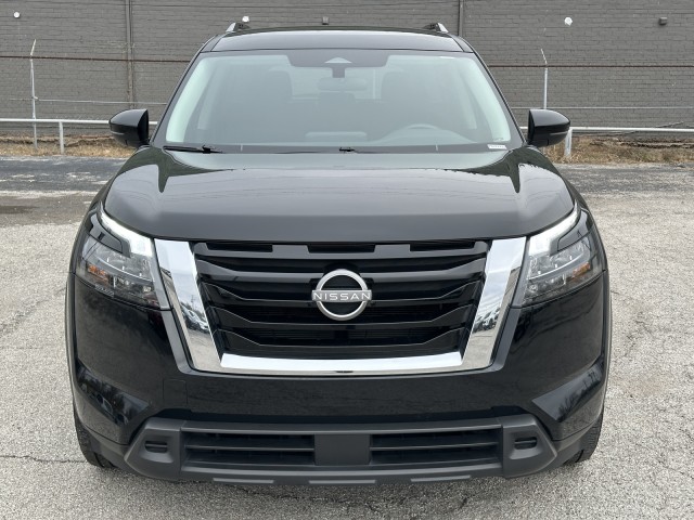 2024 Nissan Pathfinder SV 8