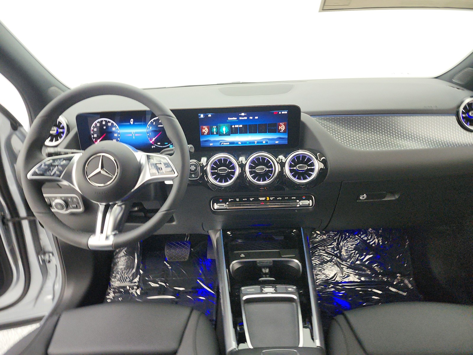 New 2026 Cirrus Silver Metallic Mercedes-Benz GLA 250 image 11