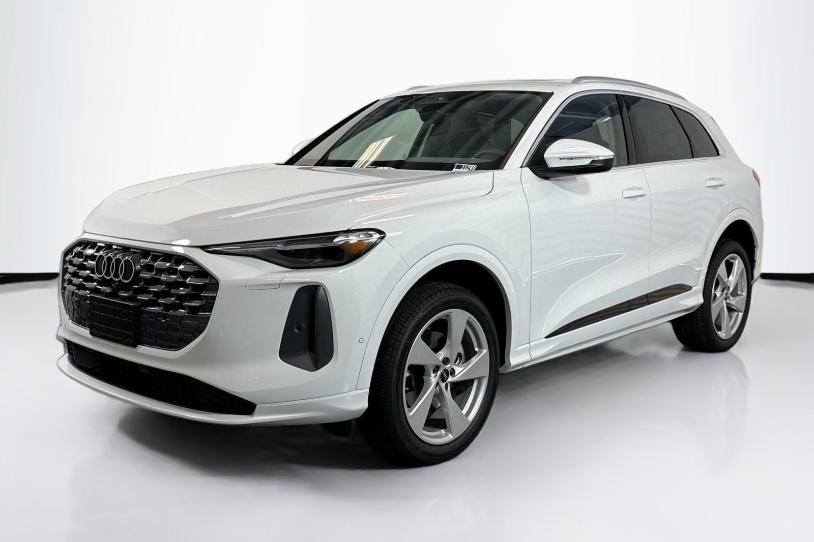 2025 Audi New Q5 Premium Plus's photo