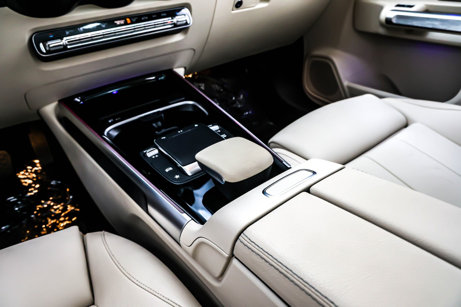 Used 2023 Polar White Mercedes-Benz GLB 250 image 5