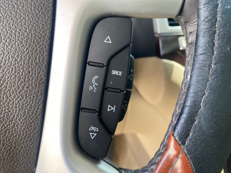 2013 Cadillac Escalade Luxury 1 OWNER LOW MILES 70,251 in ,