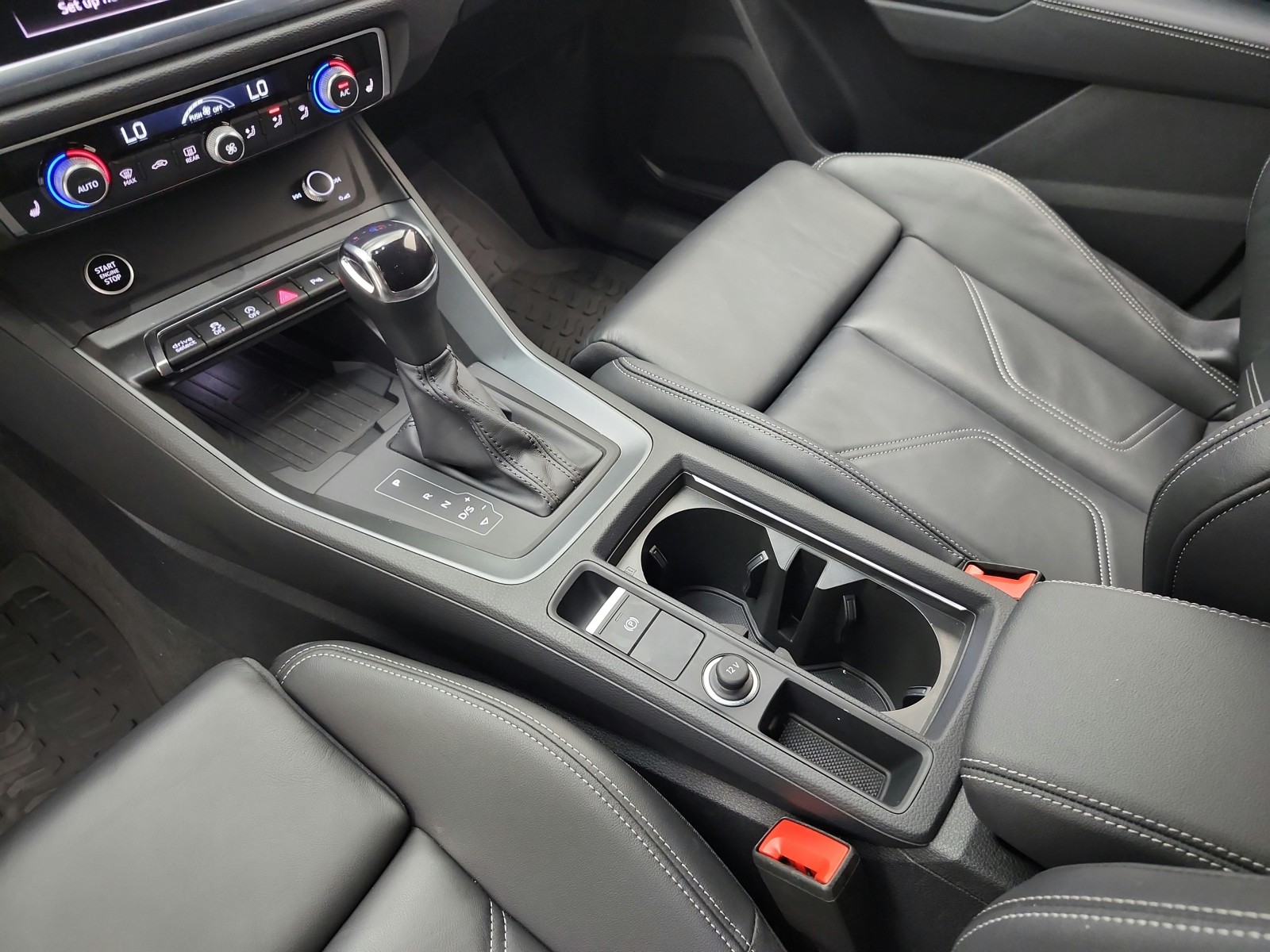 Used 2025 Glacier White Metallic Audi S line Premium image 11