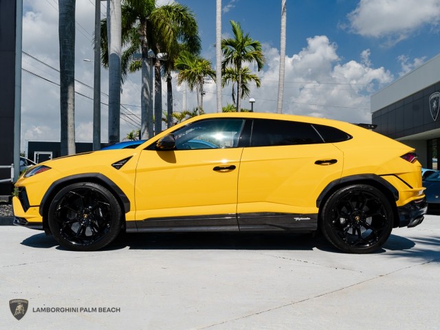 2023 Lamborghini Urus Performante in , 