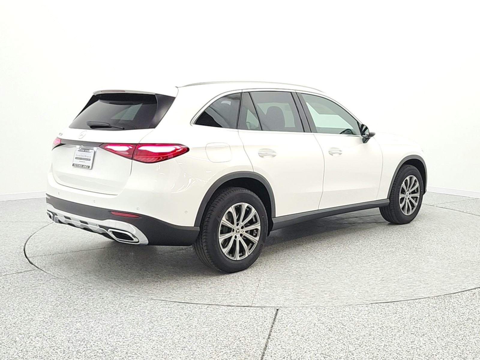 New 2026 Polar White Mercedes-Benz GLC 300 image 5