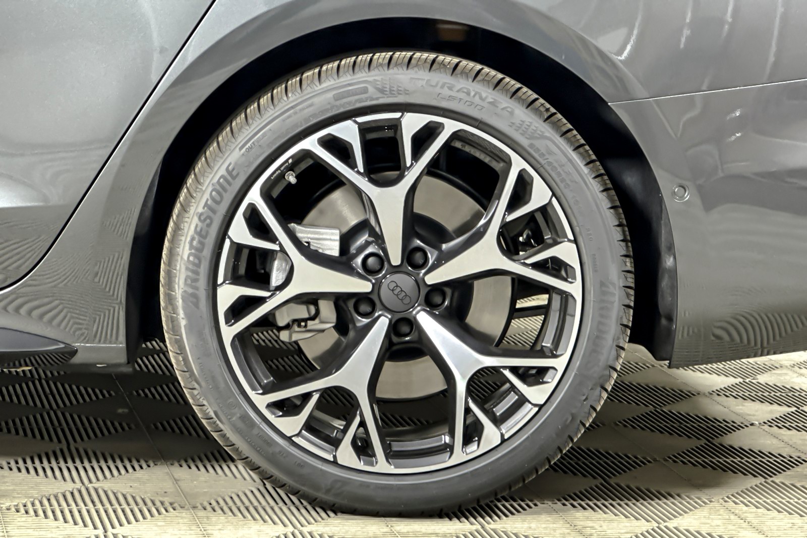 New 2026 Daytona Gray Pearl Effect Audi Premium Plus quattro image 25