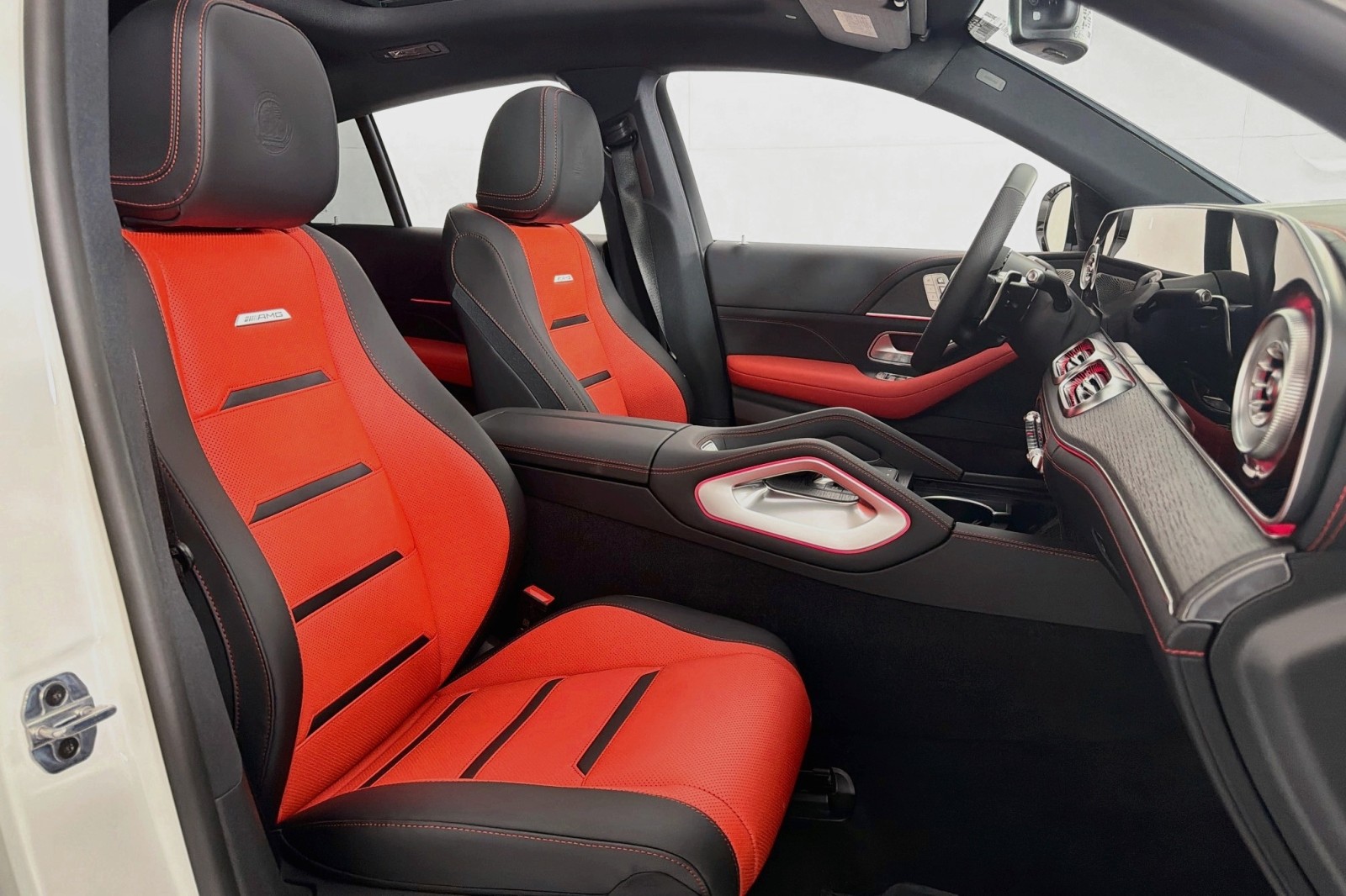 New 2027 Polar White Mercedes-Benz AMG® GLE 53e 4MATIC+ Coupe image 6