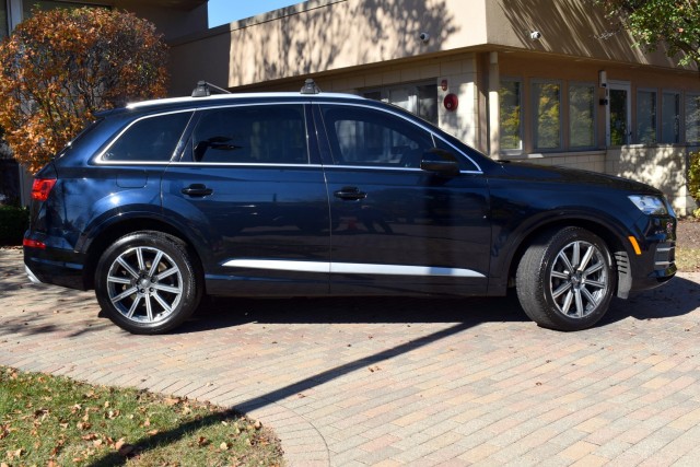 2018 Audi Q7 Premium Plus Pkg. Driver Assist Pkg. Heated/cooled Seats Vision Pkg. Ventilation Pkg. Rear Camera MSRP $70,125 14