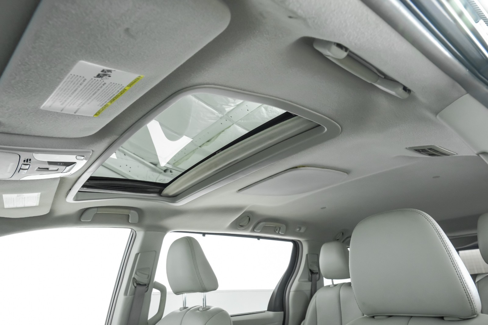 2013 Toyota Sienna XLE 8 PASSENGER SUNROOF LEATHER HEATED SEATS REAR  42