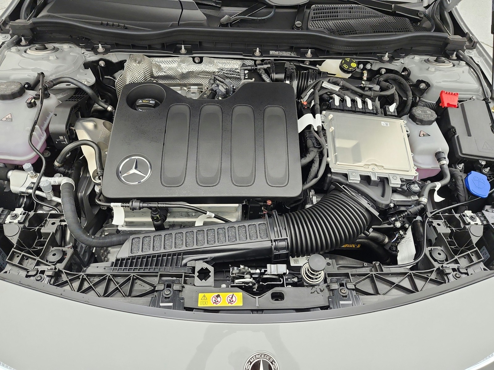 New 2027 MANUFAKTUR Alpine Grey Mercedes-Benz CLA 220 Hybrid FWD image 12