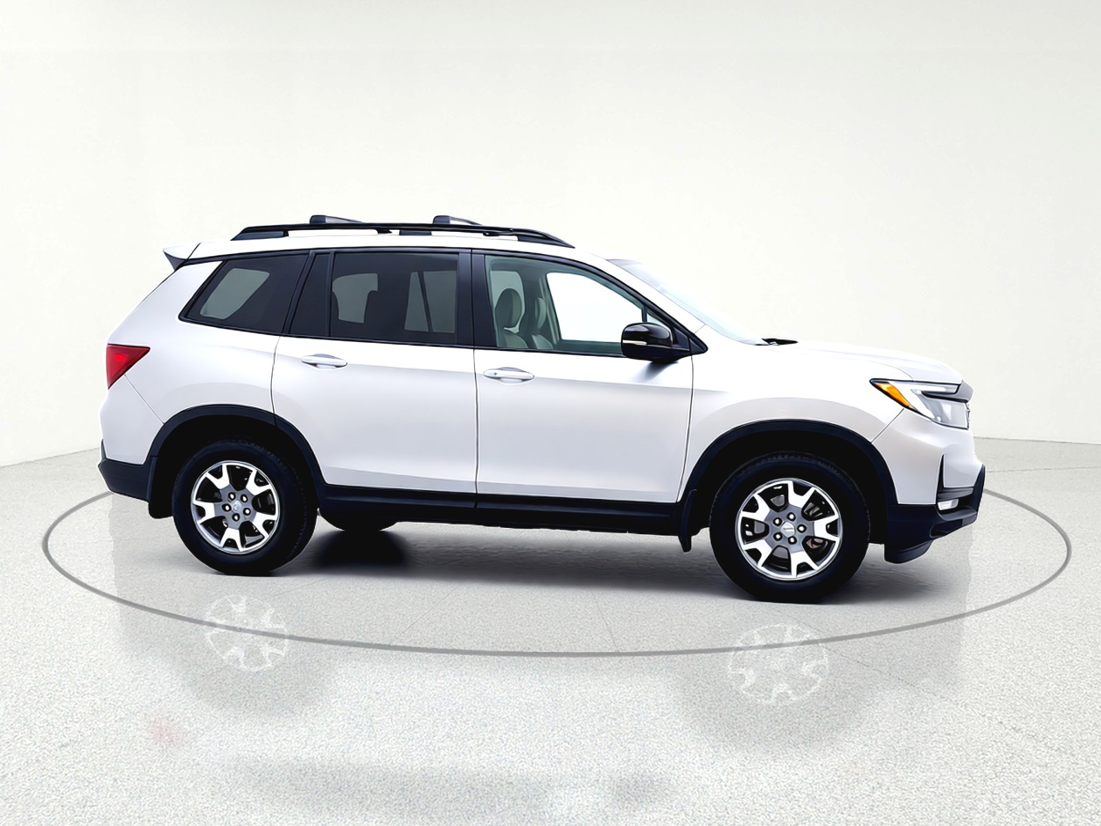 Used 2022 Lunar Silver Metallic Honda TrailSport AWD image 11
