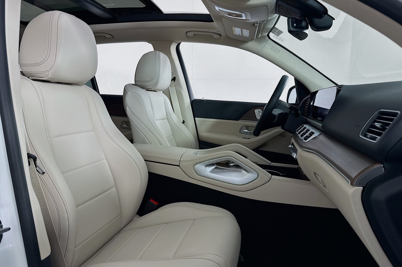 New 2026 Polar White Mercedes-Benz GLE 450 4MATIC® SUV image 6