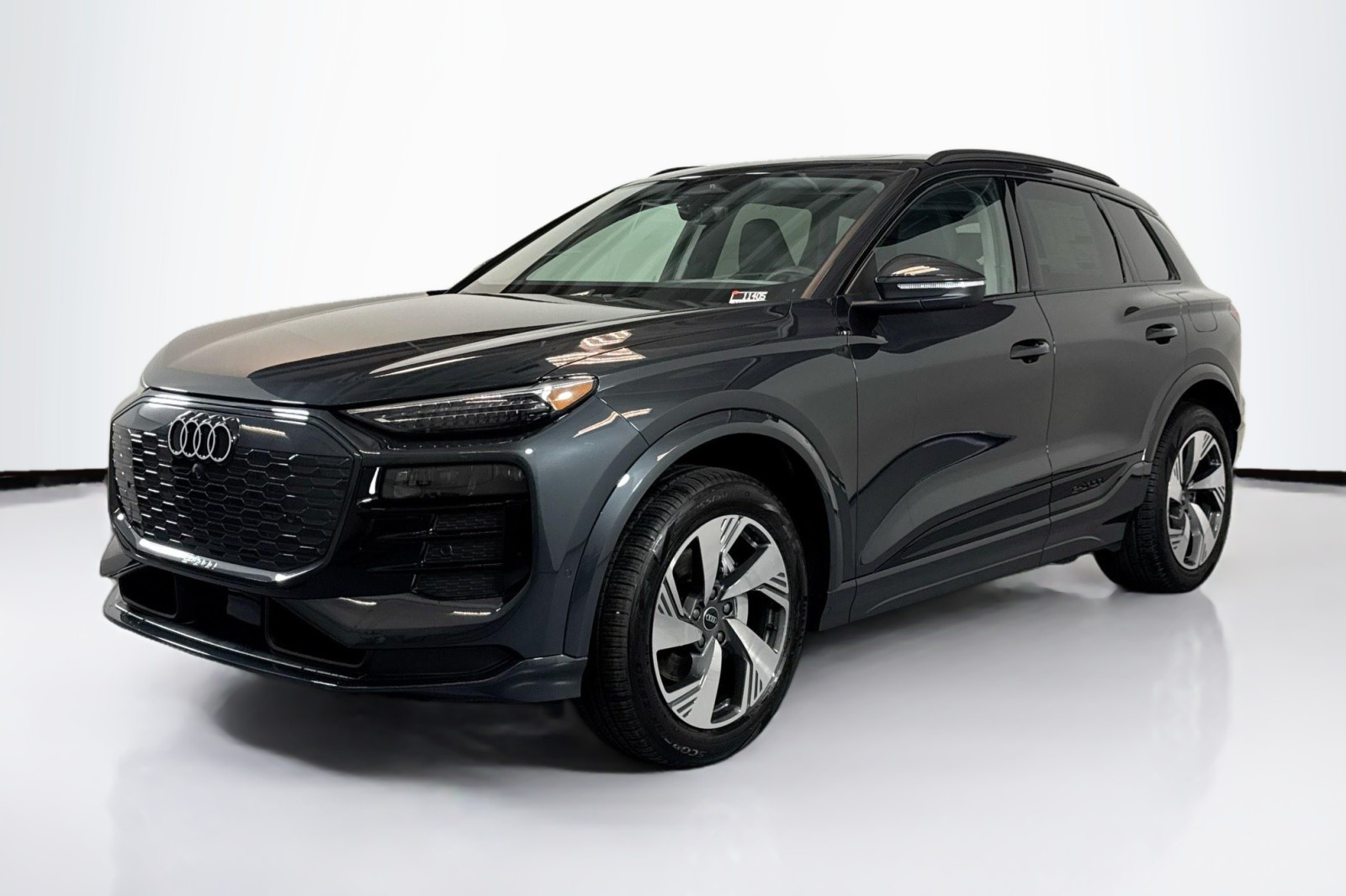 2025 Audi Q6 e-tron Premium Plus quattro