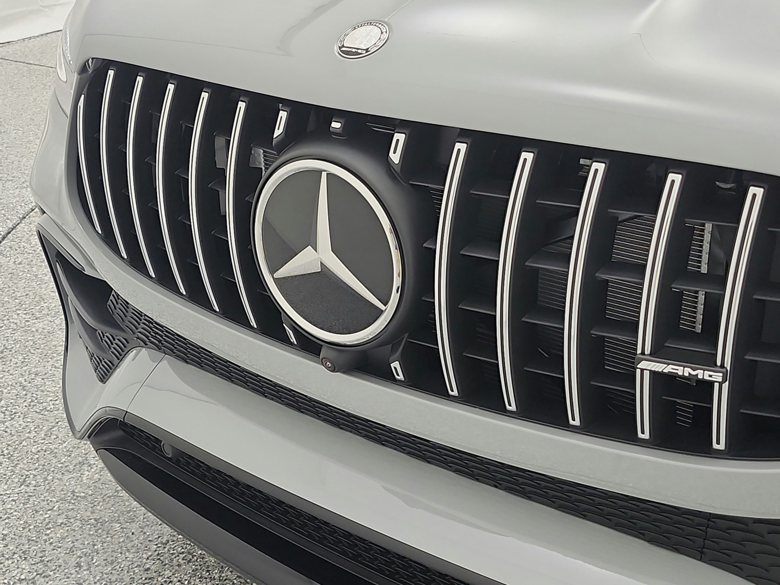 New 2026 MANUFAKTUR Alpine Grey Mercedes-Benz AMG® GLE 63 S image 14