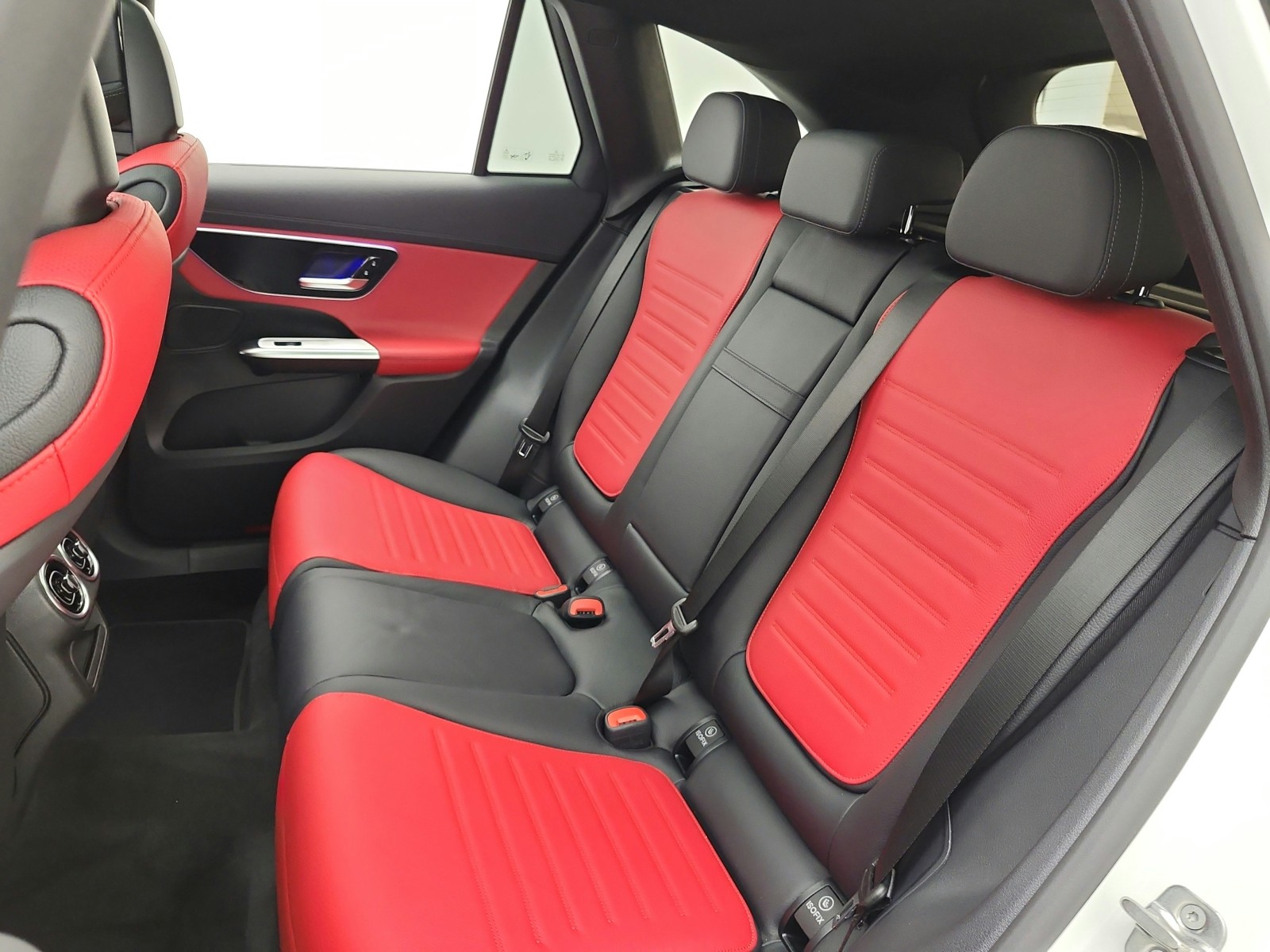 New 2026 Polar White Mercedes-Benz GLC 300 image 11