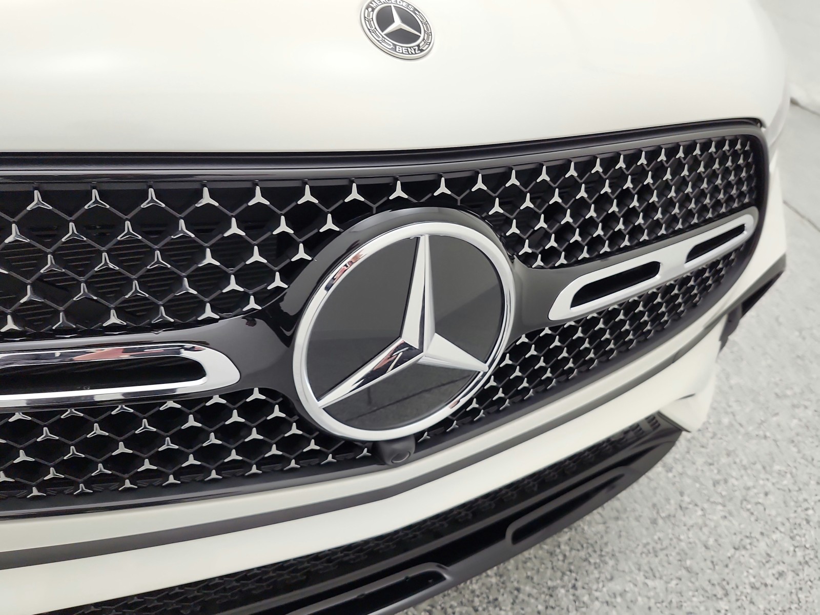 New 2026 Polar White Mercedes-Benz GLC 300 image 14