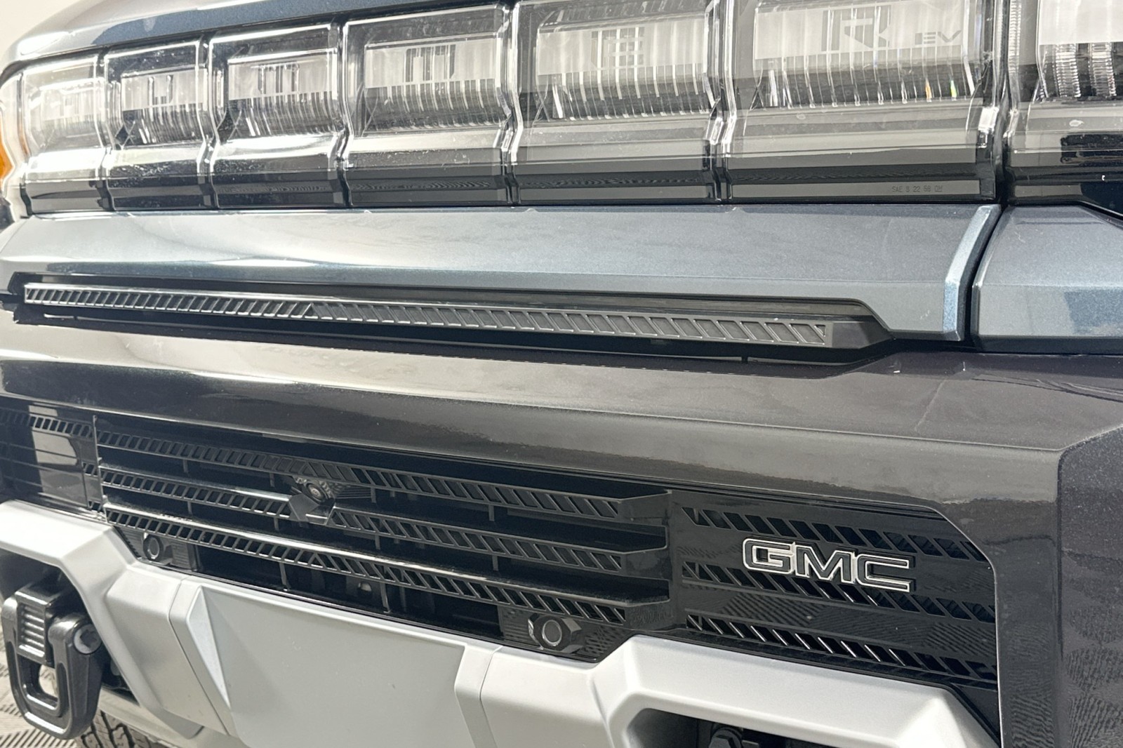 Used 2026 Graphite Blue Metallic GMC 2X image 14