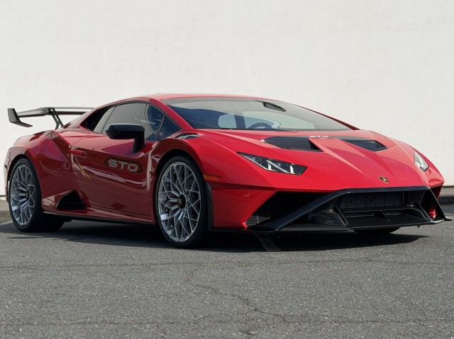 /2024 Lamborghini Huracan-STO