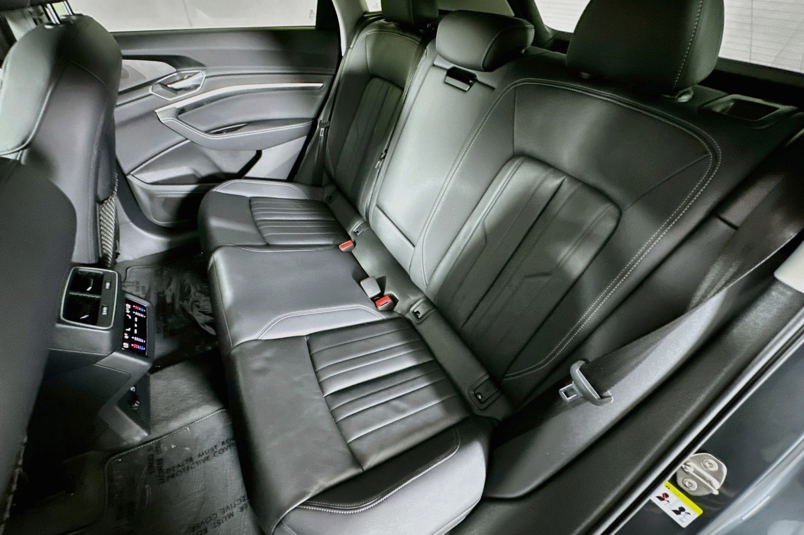 Used 2021 Manhattan Gray Metallic Audi Premium image 9