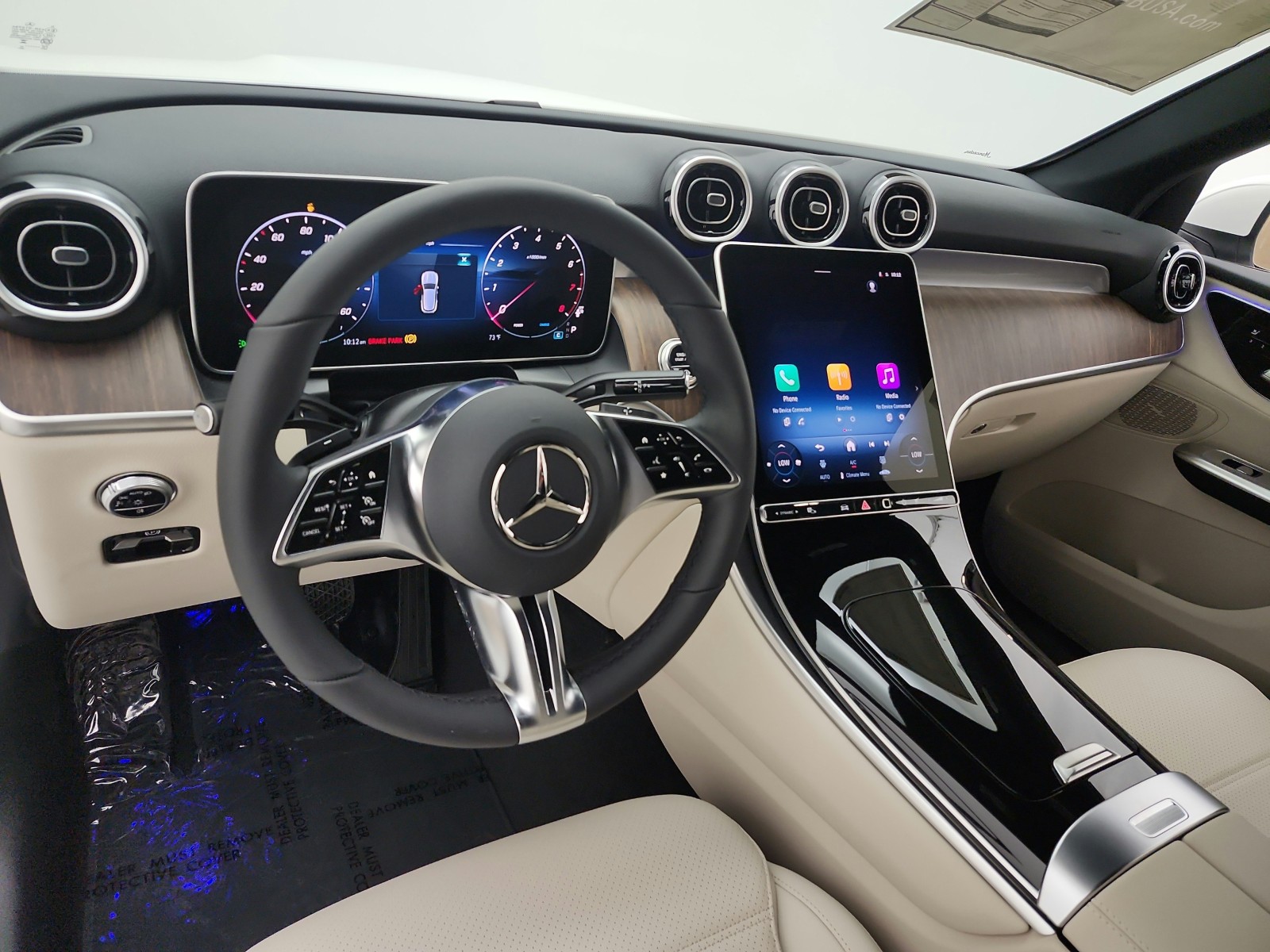 New 2026 Polar White Mercedes-Benz GLC 300 SUV image 9