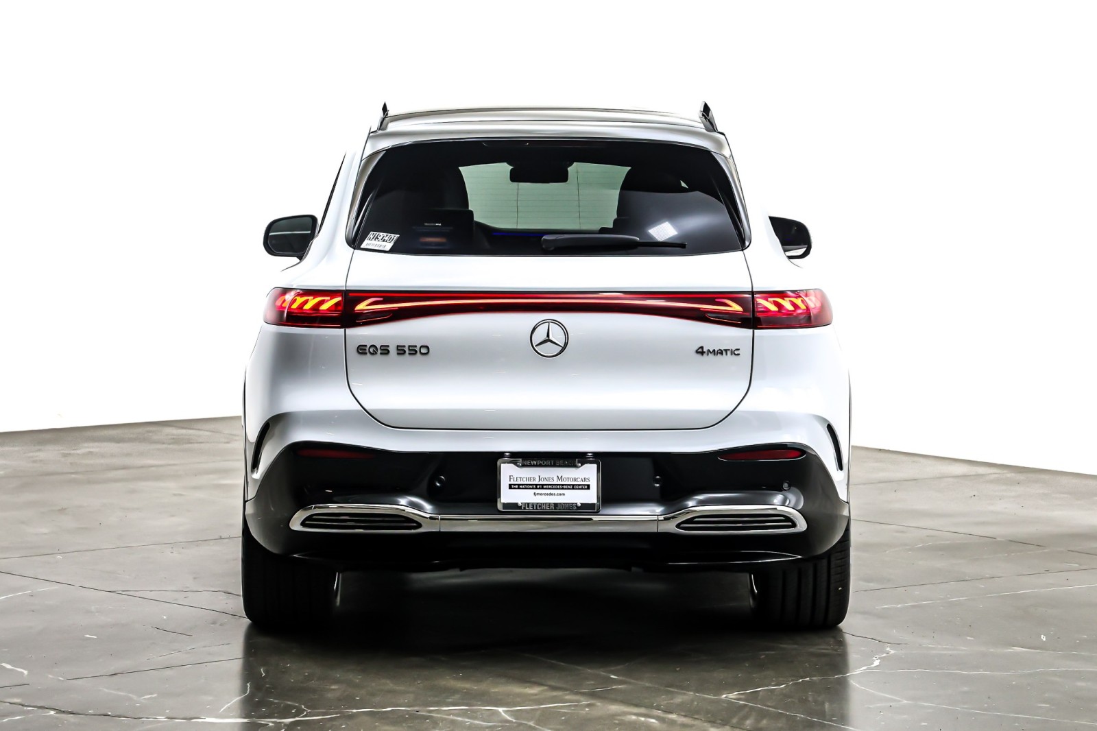 New 2026 MANUFAKTUR Moonlight White Metallic Mercedes-Benz EQS 550 image 3