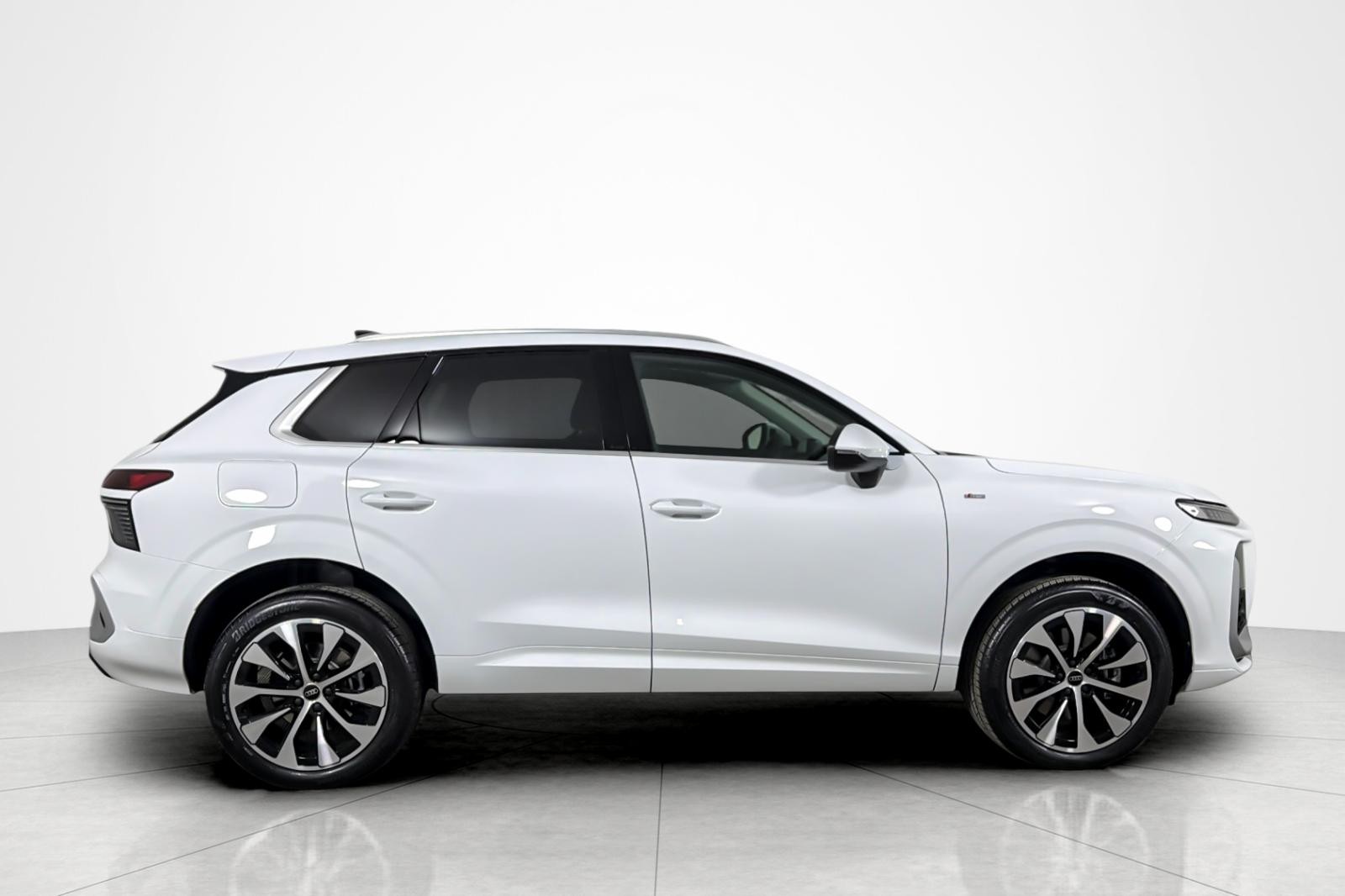 New 2026 Arkona White Audi S line quattro image 7