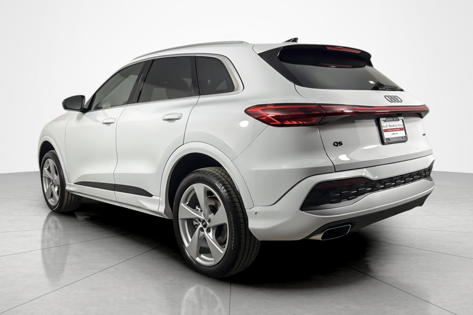 New 2025 Glacier White Metallic Audi Premium Plus 2.0 TFSI quattro image 4