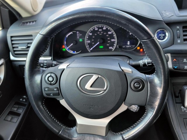 2015 Lexus CT 200h 5dr Sdn Hybrid 13