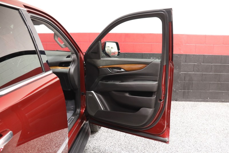 2020 Cadillac Escalade ESV 4dr Suv in , 