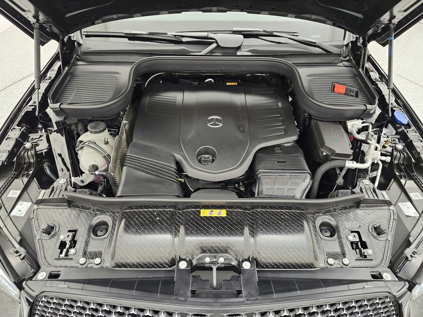 New 2026 Black Mercedes-Benz GLE 450 4MATIC® SUV image 12