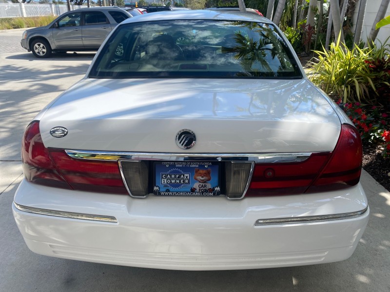 2005 Mercury Grand Marquis GS LOW MILES 49,348 in , 