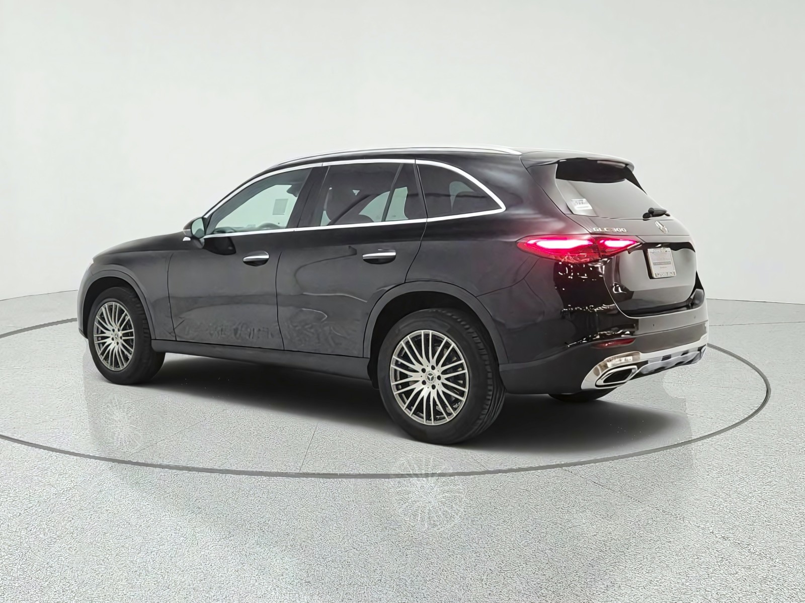 New 2027 Black Mercedes-Benz GLC 300 SUV image 7