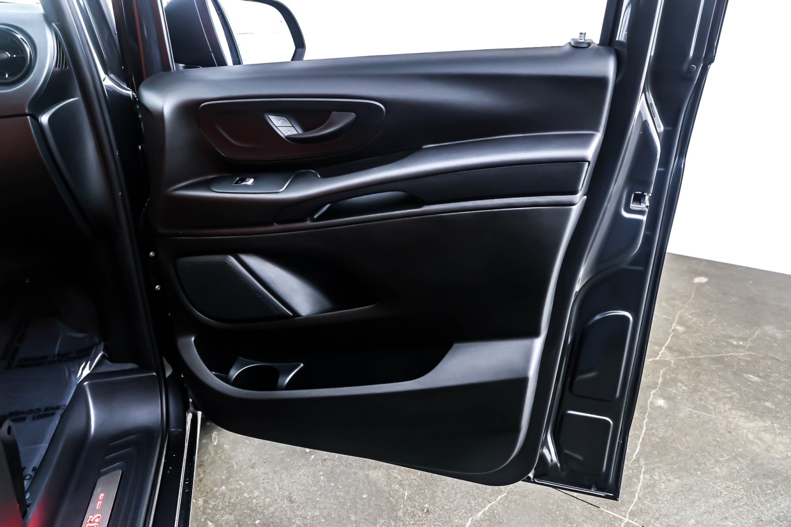 Used 2023 Graphite Grey Metallic Mercedes-Benz Standard Roof 126 Wheelbase image 24