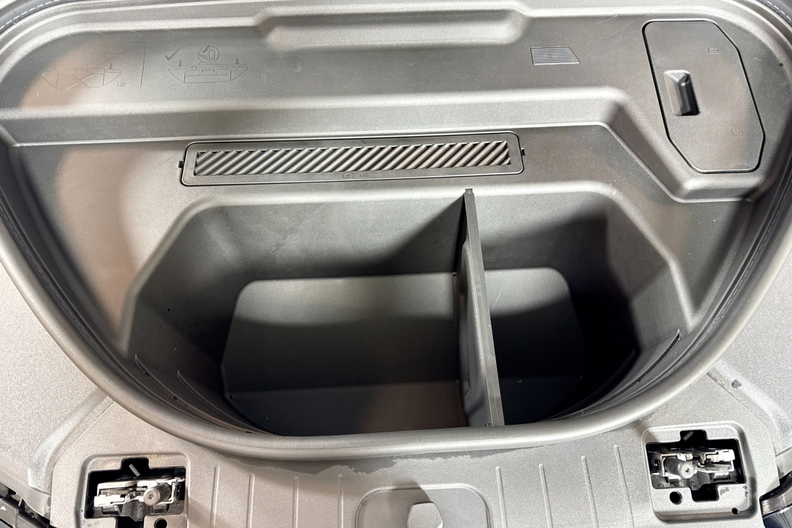 New 2025 Magnet Gray Audi Premium quattro image 28