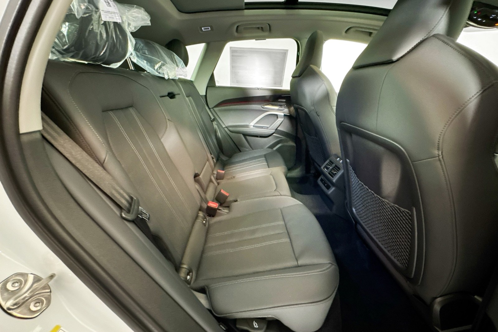 New 2025 Glacier White Metallic Audi Premium Plus 2.0 TFSI quattro image 24