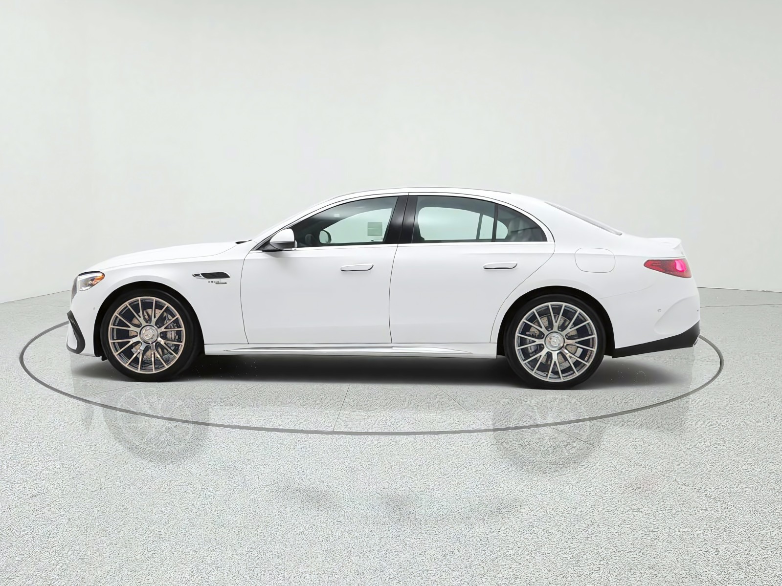 New 2027 MANUFAKTUR Moonlight White Magno Mercedes-Benz AMG® E 53 Hybrid Sedan image 8