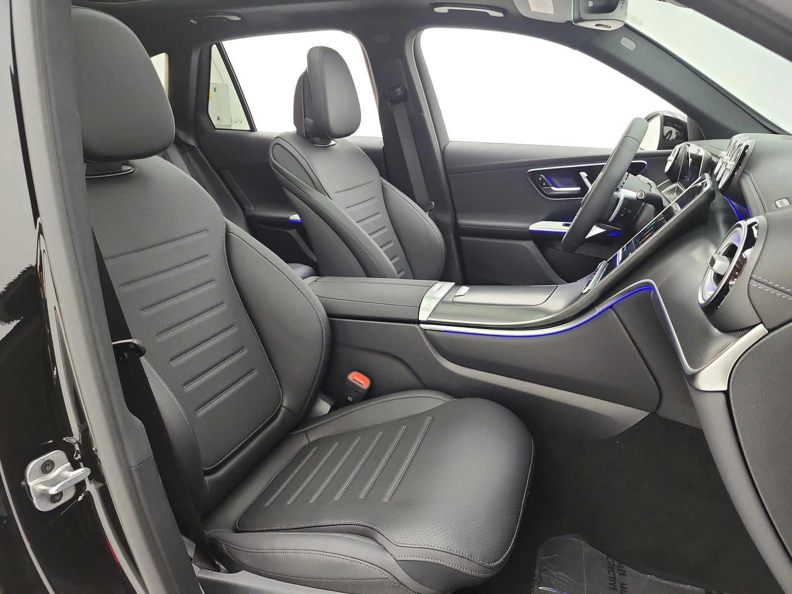 New 2027 Obsidian Black Metallic Mercedes-Benz GLC 300 SUV image 14