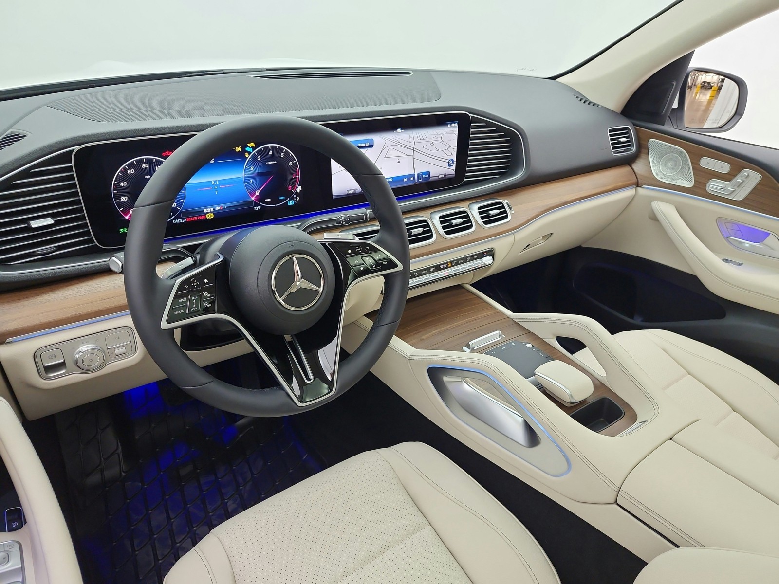 New 2026 Polar White Mercedes-Benz GLE 450 4MATIC® SUV image 9