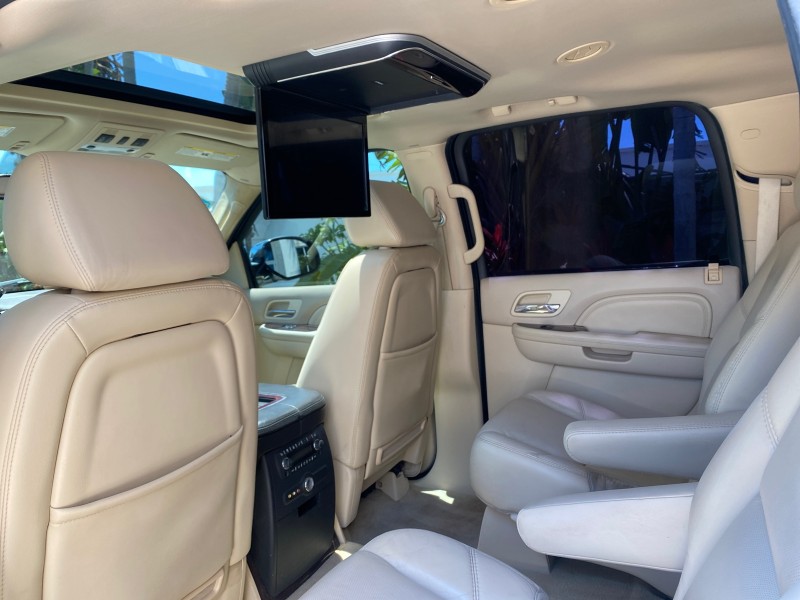 2007 Cadillac Escalade ESV SUNROOF AWD LOW MILES 47,118 in , 