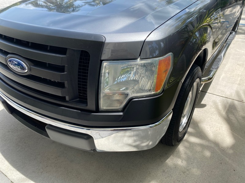 2010 Ford F-150 4 DR CREW XL LOW MILES 34,625 in , 