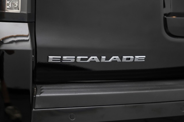 2020 Cadillac Escalade  15