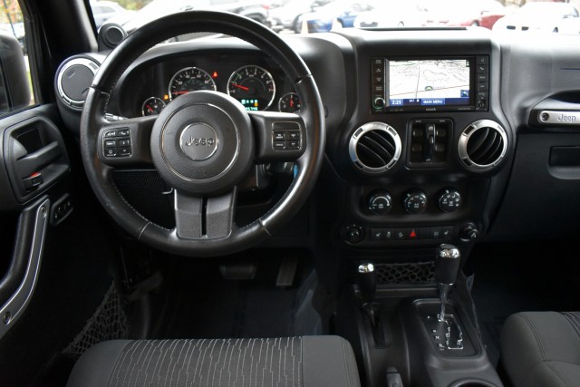 2012 Jeep Wrangler Unlimited Sahara 15