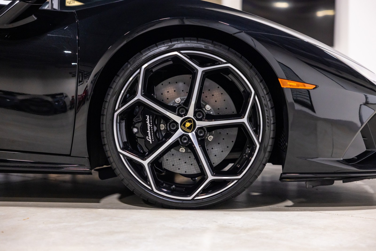 2023 Lamborghini Huracan EVO - Photo 25